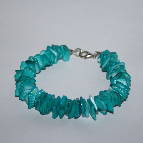 Beautiful teal natural shell bracelet NWOT - Picture 3 of 4